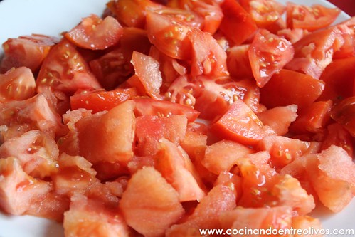 Compota de tomates con huevos escalfados (4)