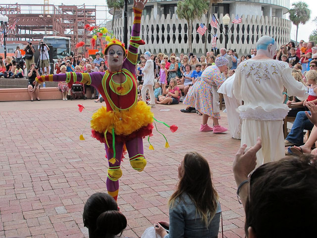 Cirque du Soleil, live in Downtown Orlando