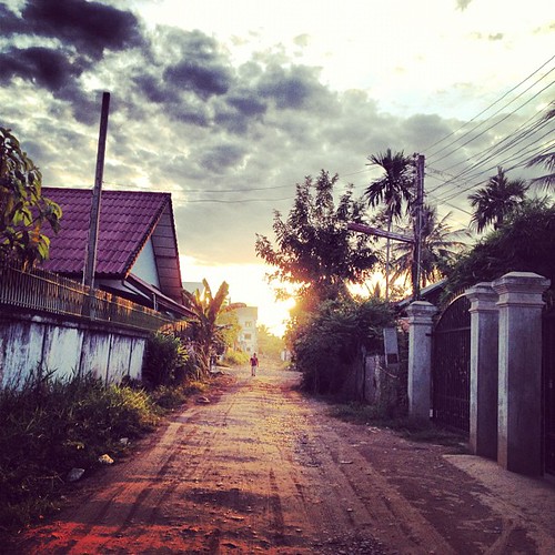 Morning in Ban Phonesavan, Vientiane by thomaswanhoff