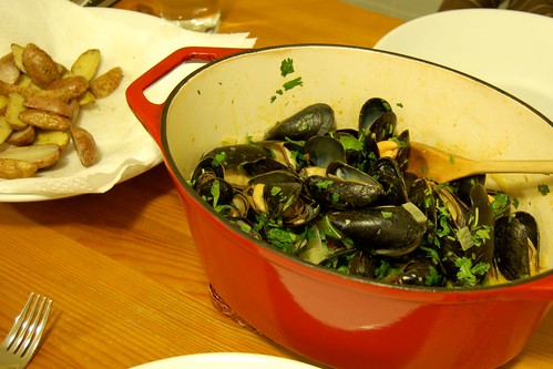 296: Coconut curried mussels