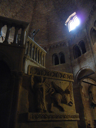 DSCN4877 _ Basilica Santuario Santo Stefano, Bologna, 18 October