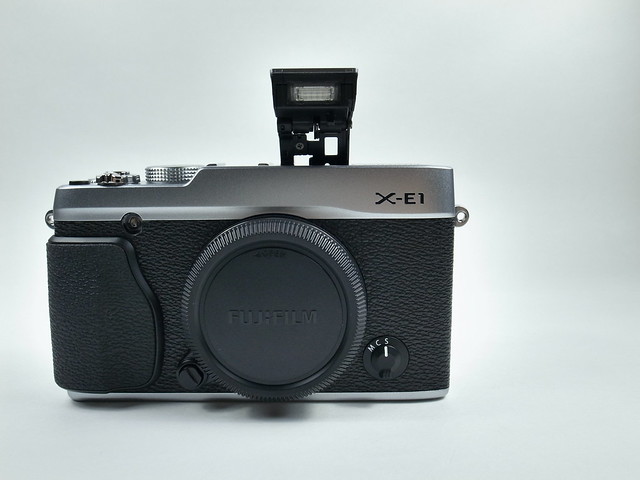 「開箱」我要輕省的旅行攝影裝備之 Fujifilm X-E1 + 18-55 F2.8-4 R LM OIS @強生與小吠的Hyper人蔘~