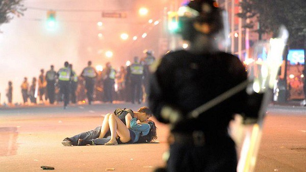 966942-vancouver-riots