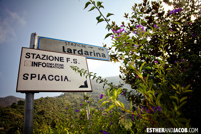 signs to train station in Corniglia | Cinque Terre Italy | Travel Photography