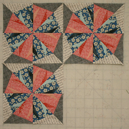 Todays progress at the #tampamodernquiltguild sew day...bit to shabby considering i did all my cutting there! Working on a 12 block quilt here...