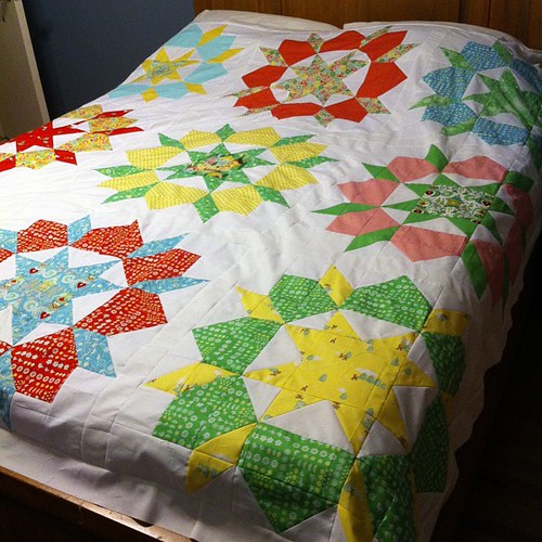 Oh, joy of joys my Swoon quilt top is done!!!! Well, done for now anyway. I think I'll add a border to make it a true queen size. #finishit2013 @croskelley @imagingermonkey