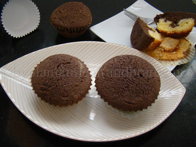 eggless vanilla choco muffins