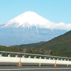 新東名からの富士山が見事でした。妻撮影。