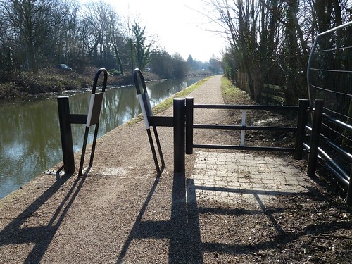 A walk on the Chesterfield Canal [from Shireoaks Marina to Worksop]