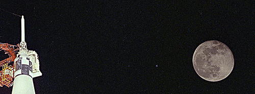 CroppedSaturnVwithMoon 1179x436.bmp