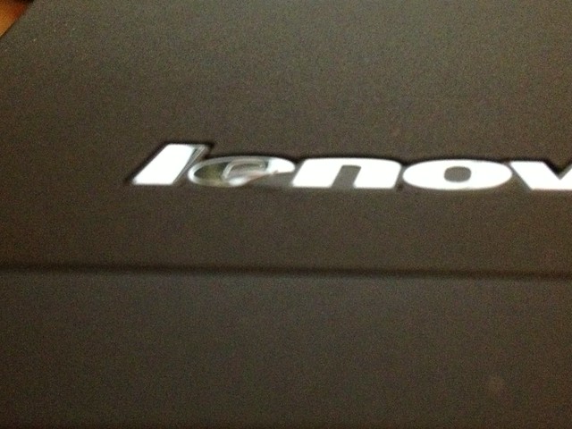 ThinkPad X230t Lenovo logo