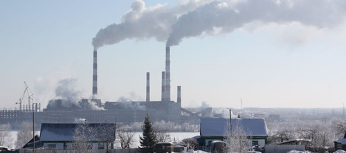 俄羅斯境內的火力發電廠，Gunnar Futsaeter-Cherepetskaya攝，聯合國環境規劃署提供