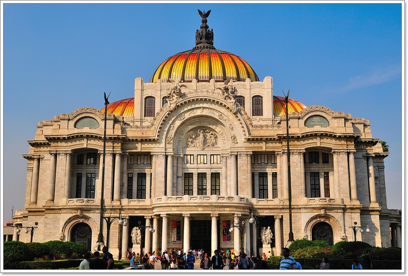 1月：墨西哥市國家美術館