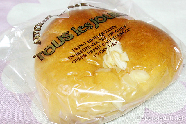 Custard Cream Bread P38