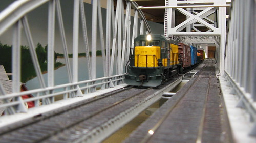 A Chicago & NorthWestern Railroad freight train crossing the Missisippi River lift bridge. by Eddie from Chicago