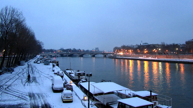 January snow in Paris