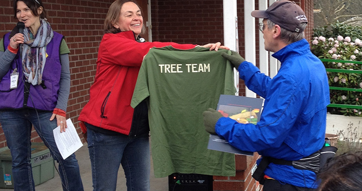 Rep. Blumenauer Joins the FOT Tree Team