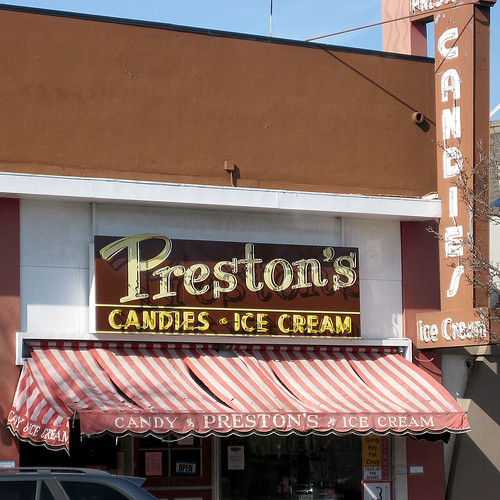 35/365 Preston's Candies & Ice Cream