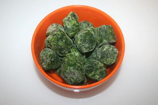 01 - Zutat Blattspinat / Ingredient leaf spinach