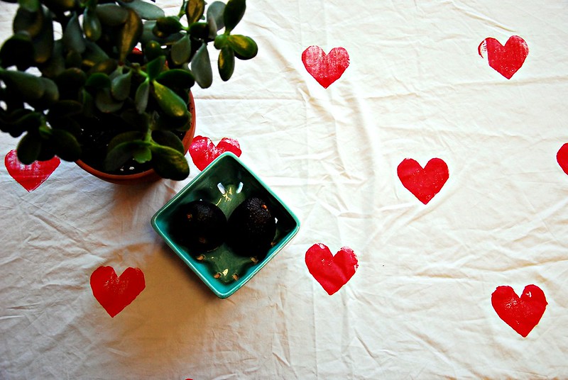 heart print tablecloth