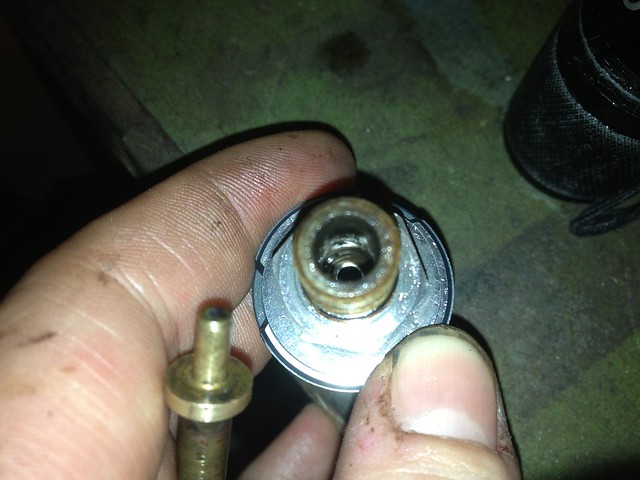Rebound valve corrosion