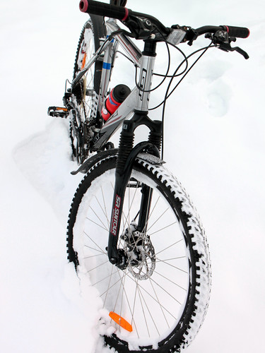 Mountain-Bike-in-Snow_ColdWinter__IMG_3955 by Public Domain Photos