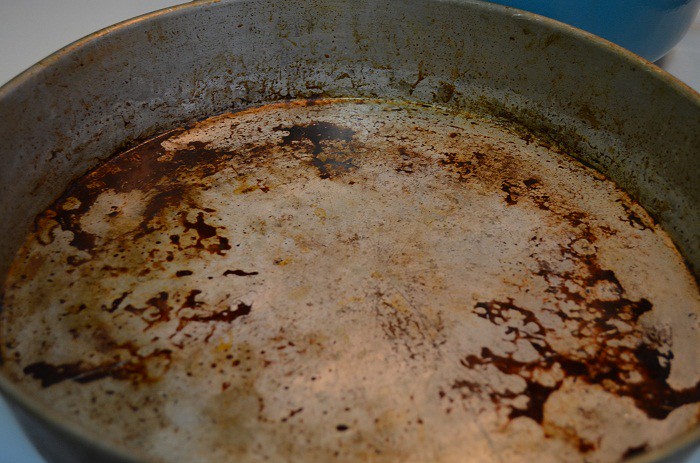 no mess at the bottom of pan