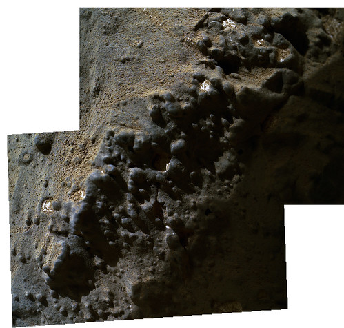 CURIOSITY sol 154 MAHLI "solidified flow"