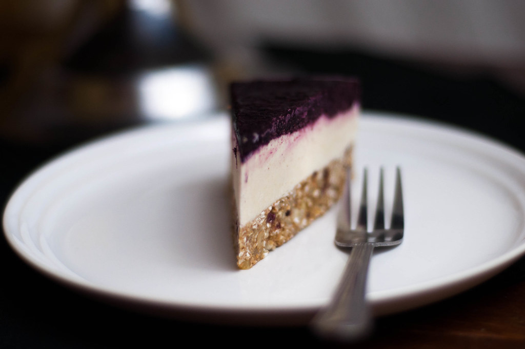lemon blueberry cheesecake slice