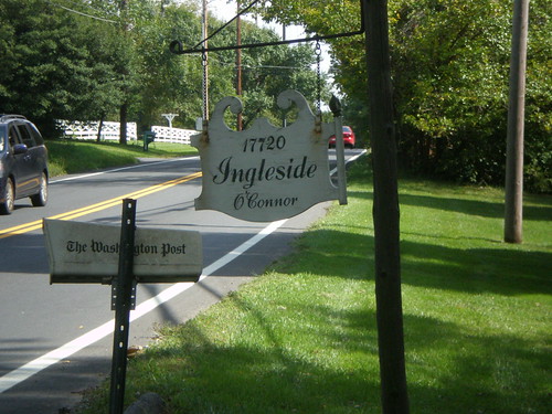 Driveway sign at Ingleside