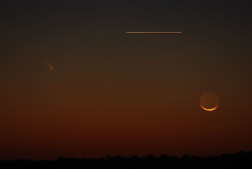 PANSTARRS, Moon, Airplane by Get The Flick
