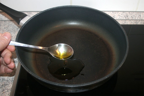 25 - Öl erhitzen / Heat up oil