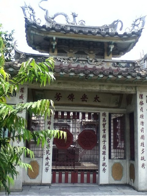 Chinese Cemetary, Manila