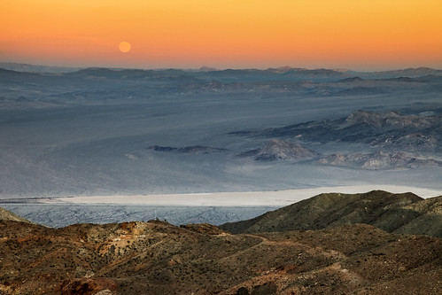 Mojave Moonrise [Explored] by rowjimmy76