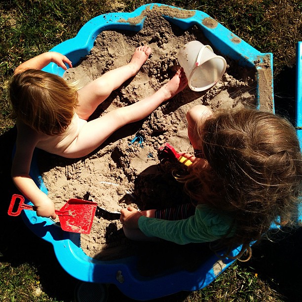 Sand pit days... #sunshine #play #owlets