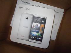 04/2013; New HTC One