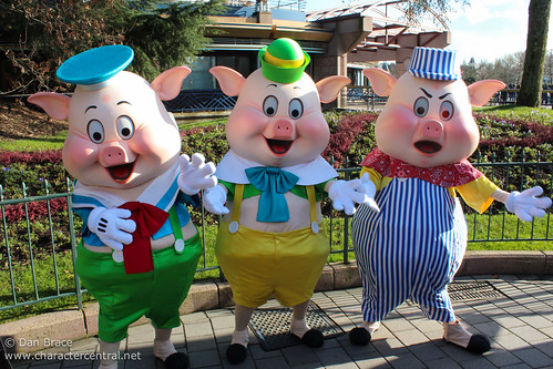 Meeting the Three Little Pigs