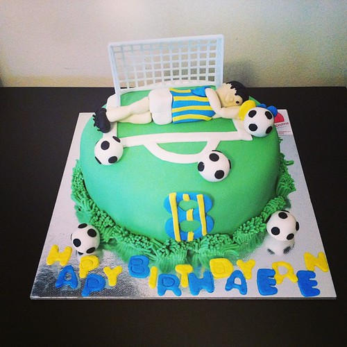 #goalkeepercake#kalecipasta#futbolpasta#fenerbahcepasta#sugarart #sugarpaste #sekerhamurlupastalar by l'atelier de ronitte