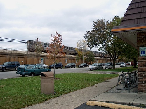 Eastbound CTA green line train alongside South Boulevard.  Oak Park Illinois.  October 2006. by Eddie from Chicago