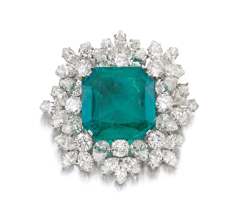 6TX4C - Emerald and diamond brooch weighing 27 57 carats Bulgari 1964.jpg