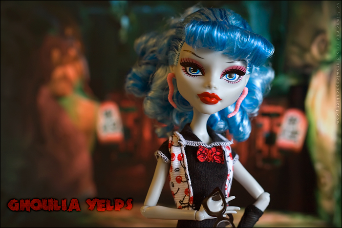 Ghoulia (1 of 4)