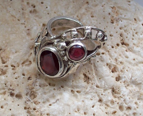 anello dancing  garnet stones (3) by marco_magro