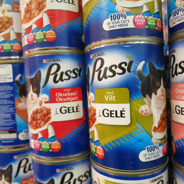 Pussi canned cat food, Iceland 2013