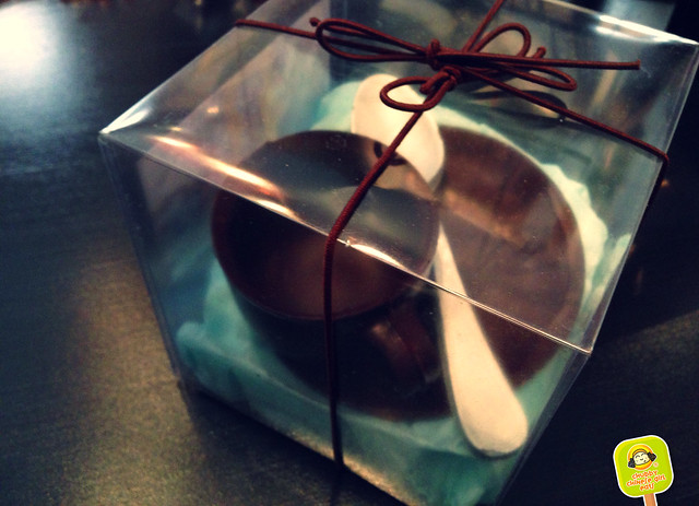 Curios Candy by Cynthia Rowley - edible chocolate tea set
