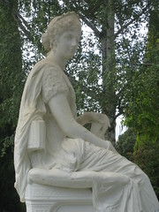 The Princess Alexandra Statue and Jack Shiel Gardens