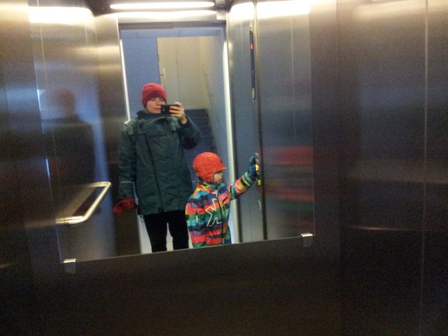 15.30 - Två blötdjur i hissen