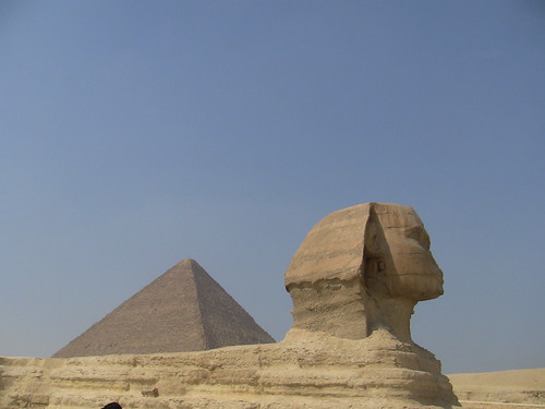 45063107-sphinx_with_pyramid_on_back