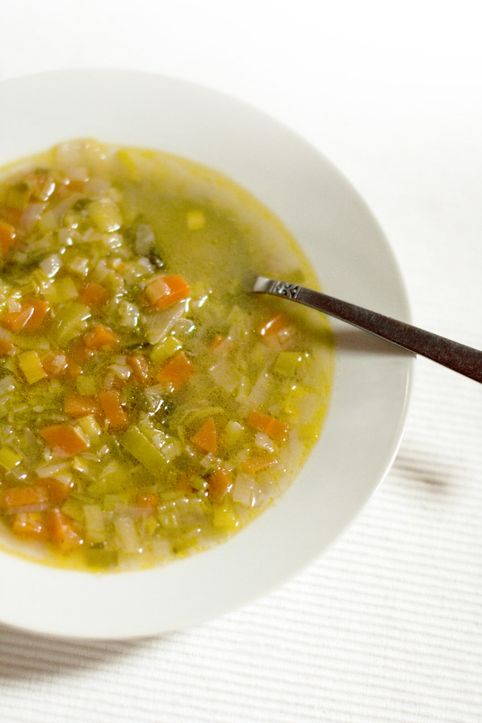 Sopa sin almidón de puerro y zanahoria