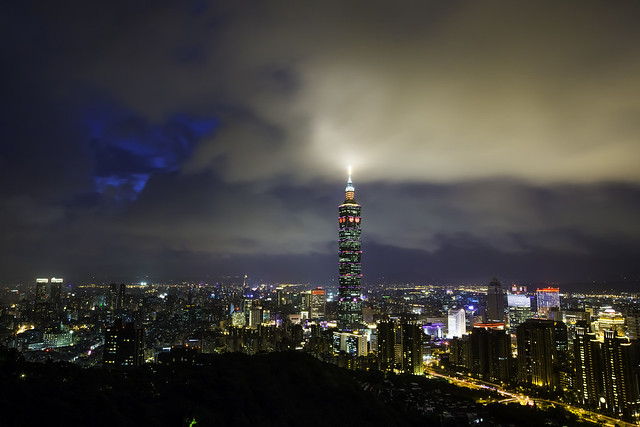 Taipei Typhoon Night 台北颱風夜