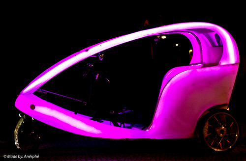 Did someone asked for a TAXI ??? It's ... PINK !!! by Anerphe Photography